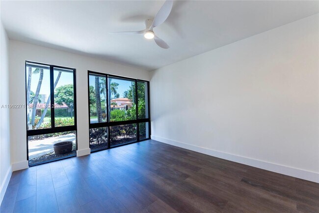 Building Photo - 636 Hibiscus Dr