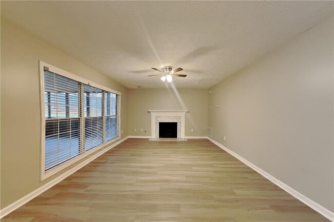 Building Photo - 1464 Claredon Dr NW