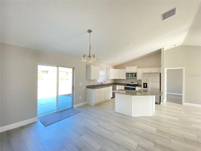 Building Photo - 2649 SW 152nd Ln