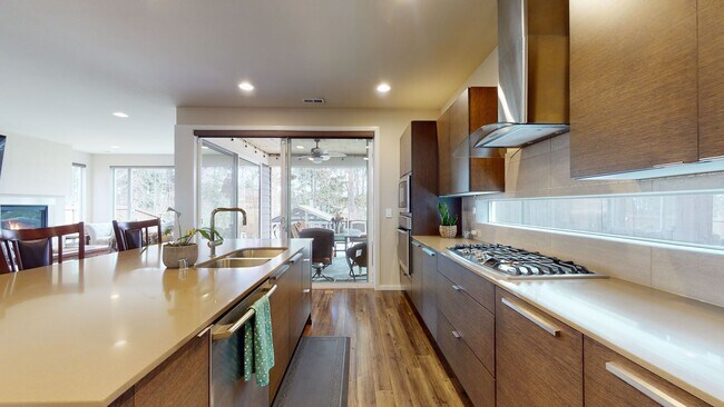 Building Photo - Auburn Lakeland Hills area/Lakeview Community- 4 bedroom 2.5 bathroom with AC - Available May 5th!