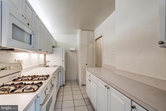 Building Photo - 4515 Willard Ave
