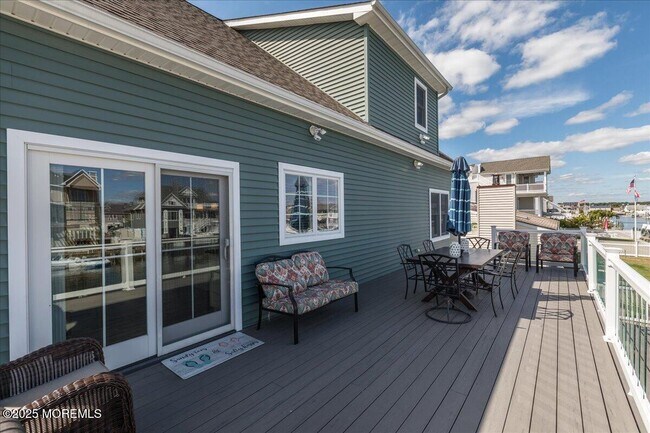 Building Photo - 1874 Compass Ct