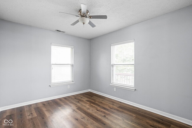 Building Photo - 2213 N Talbott St