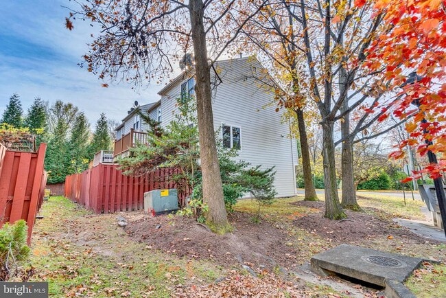 Building Photo - 6146 Brook Dr