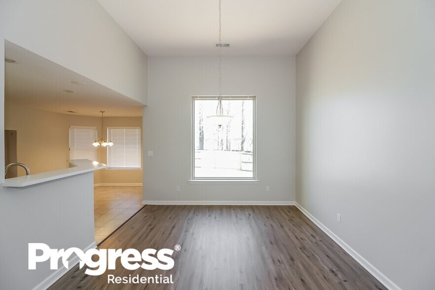 Building Photo - 1448 Carlton Ridge Dr