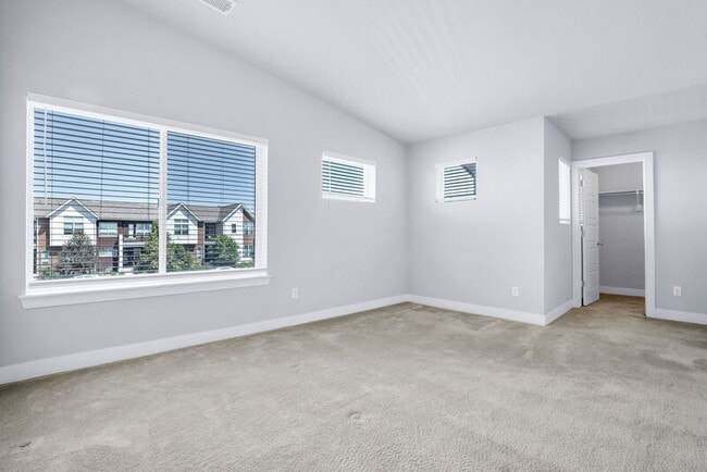 Building Photo - 5829 N Beeler St