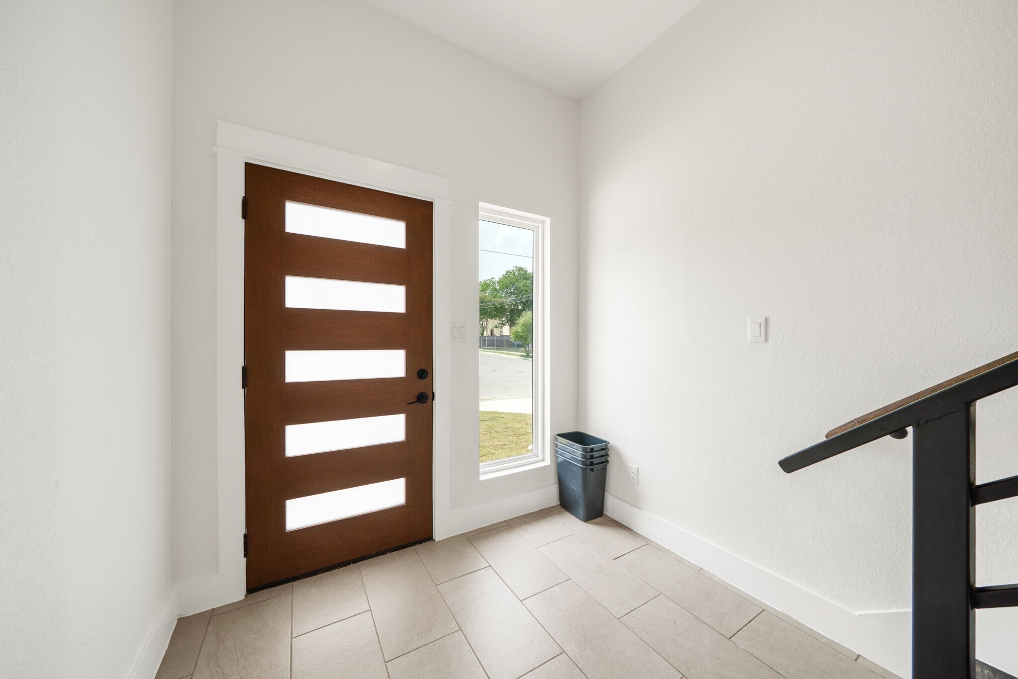 Entry - 247 Princeton Ave