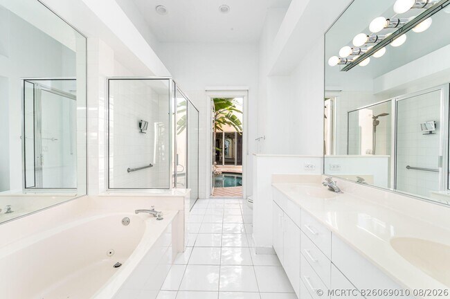 Building Photo - 17282 Bermuda Village Dr