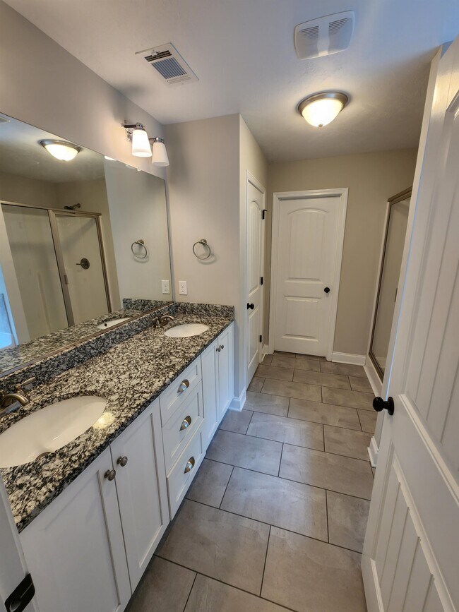 Building Photo - 3075 Margot Ln