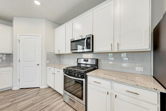 Building Photo - 1021 Lone Peak Wy