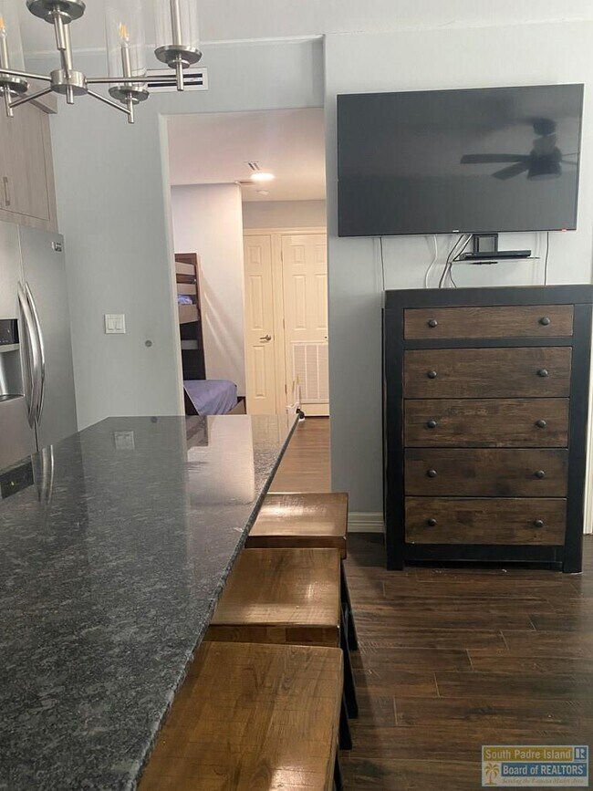 Building Photo - 125 E Morningside Dr