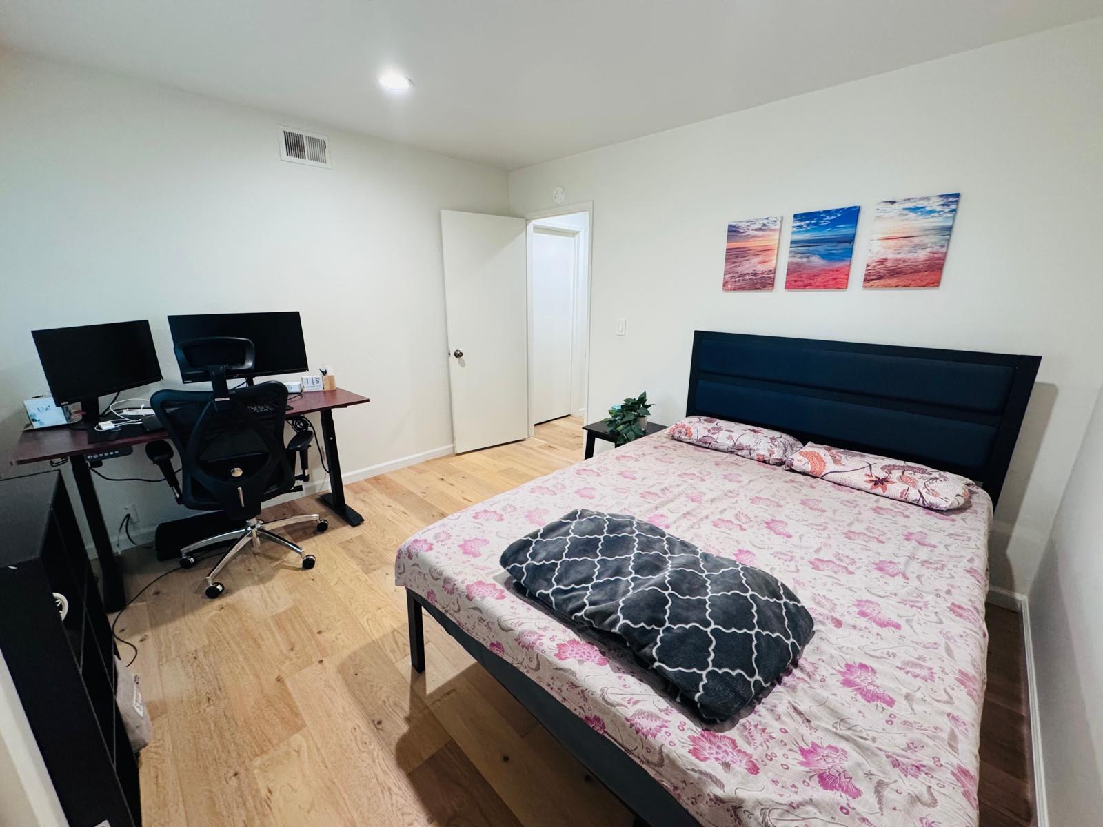 Building Photo - 7185 Via Colina