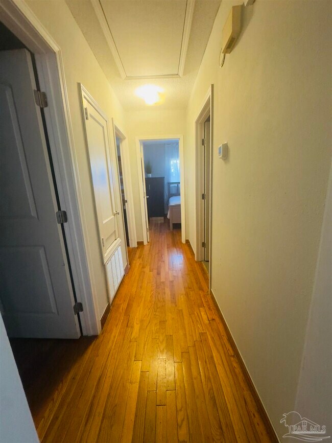 Building Photo - 581 Calhoun Ave