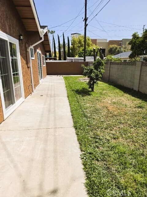 Building Photo - 10451 Whirlaway St