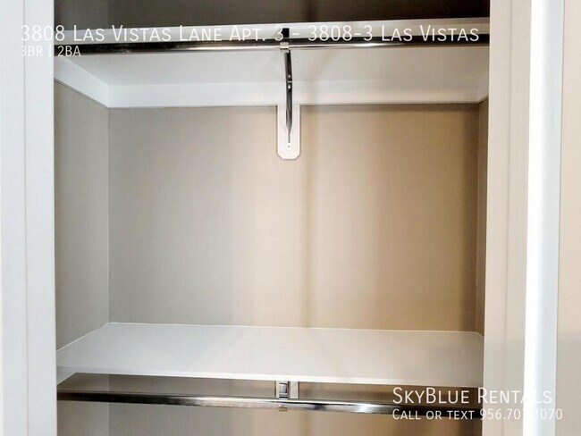 Building Photo - 3808 Las Vistas Ln