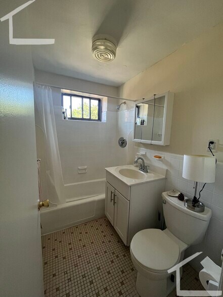 Building Photo - 7 Allston St