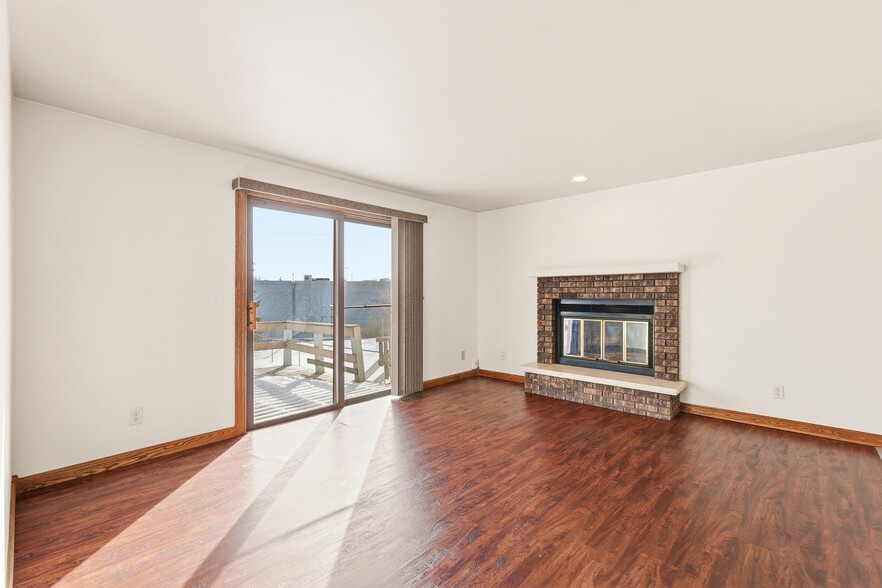 Building Photo - 809 W Ridgeview Dr