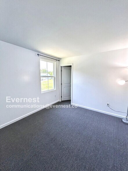 Building Photo - 116 Makayla Dr