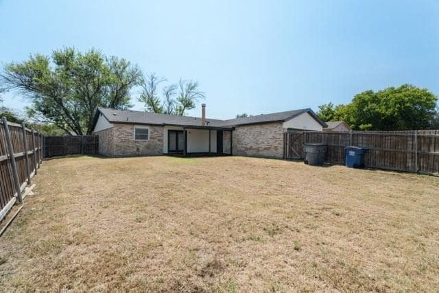 Building Photo - 1213 Southridge Dr