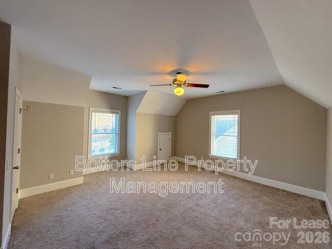 Building Photo - 5200 Craftsman Ridge Dr