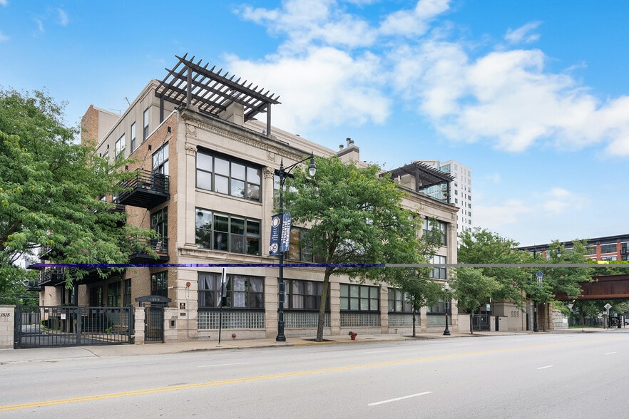 Exterior Front - 1525 S Michigan Ave