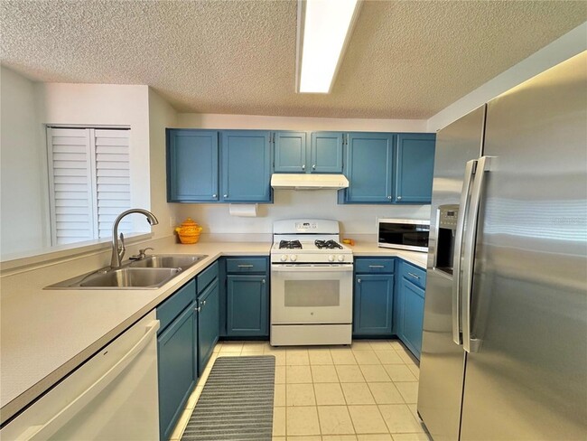 Building Photo - 715 Magnolia Pl