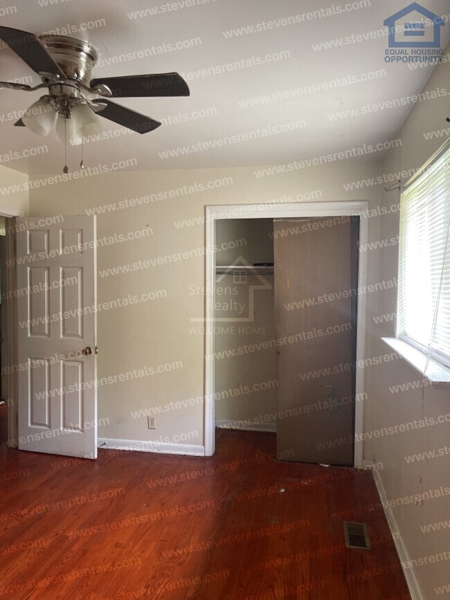Building Photo - 3615 Ridgeside Rd