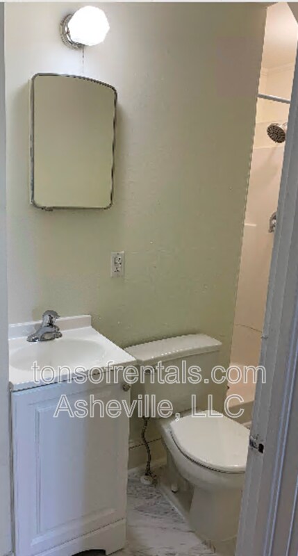 Building Photo - 250 Chestnut St