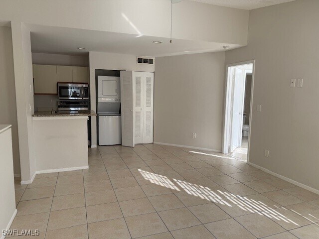 Building Photo - 153 Santa Clara Dr