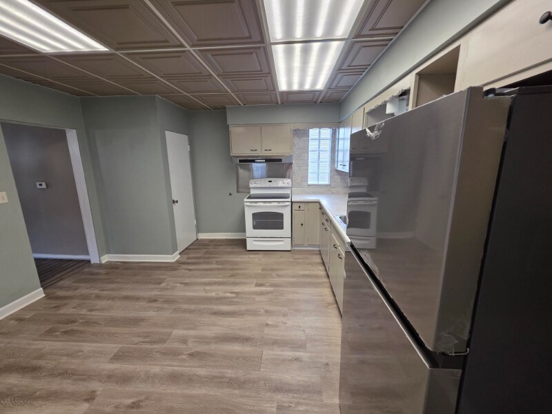 Building Photo - 1704 Broad St