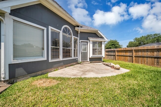 Building Photo - 1046 Willersley Ln