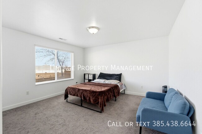 Building Photo - 10847 Big Meadow Dr