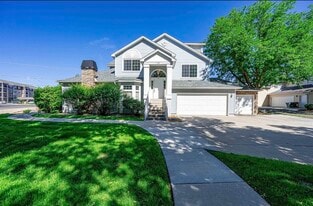 Building Photo - 712 Glen Ct