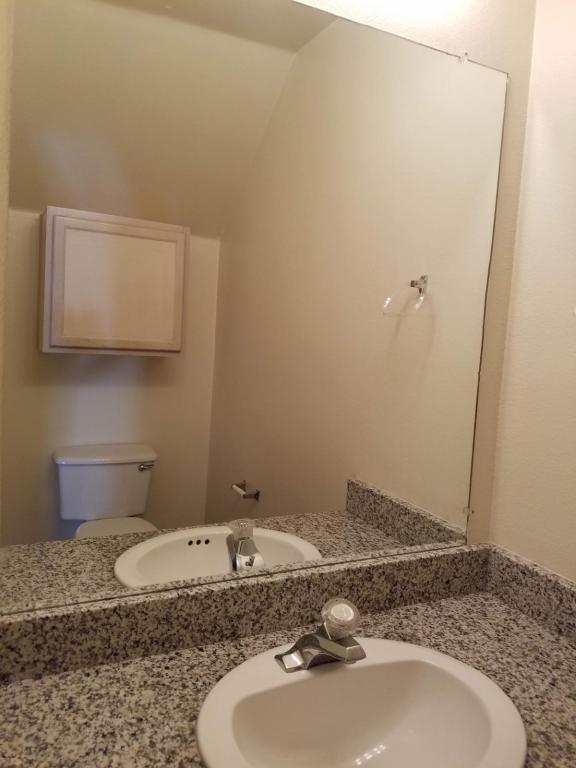 Building Photo - 200 River Bend Drive, Apt #702
