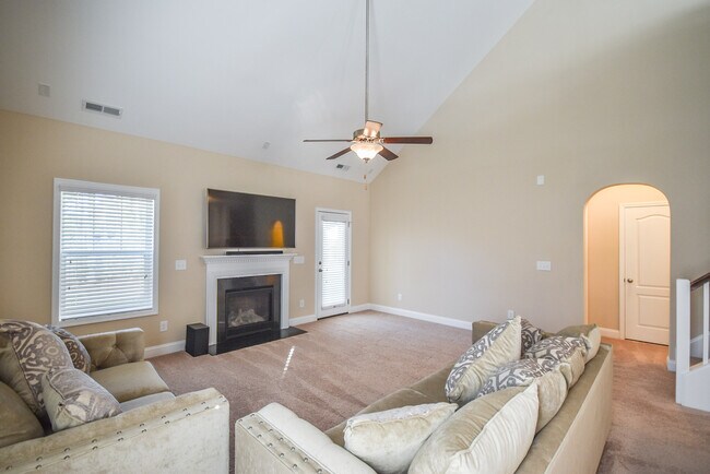 Building Photo - 67 Timber Skip Dr