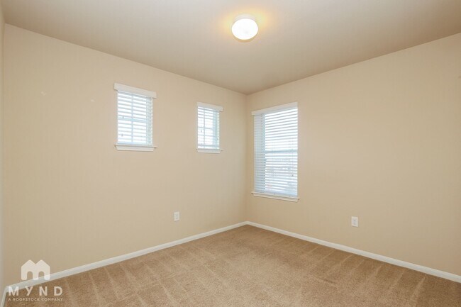 Building Photo - 12213 Waterford Run Way