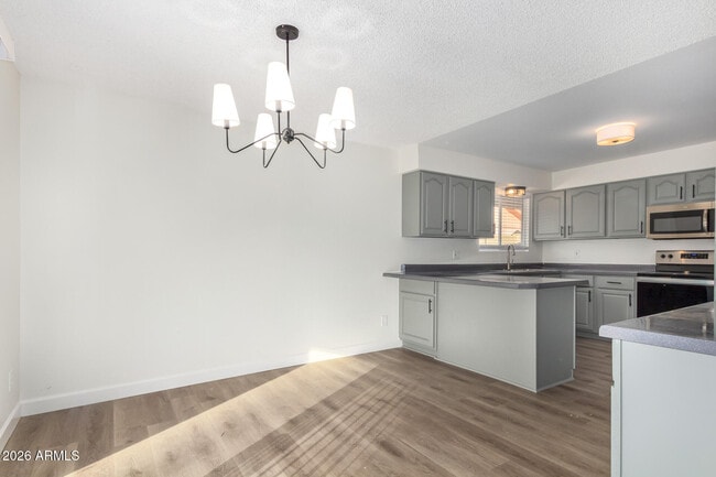 Building Photo - 4902 W Joyce Cir