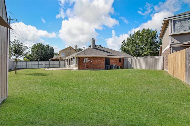 Building Photo - 5803 Lakeway Ct