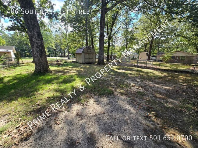 Building Photo - 406 SE 1st St