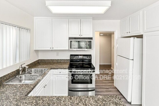 Building Photo - 17087 W Bernardo Dr