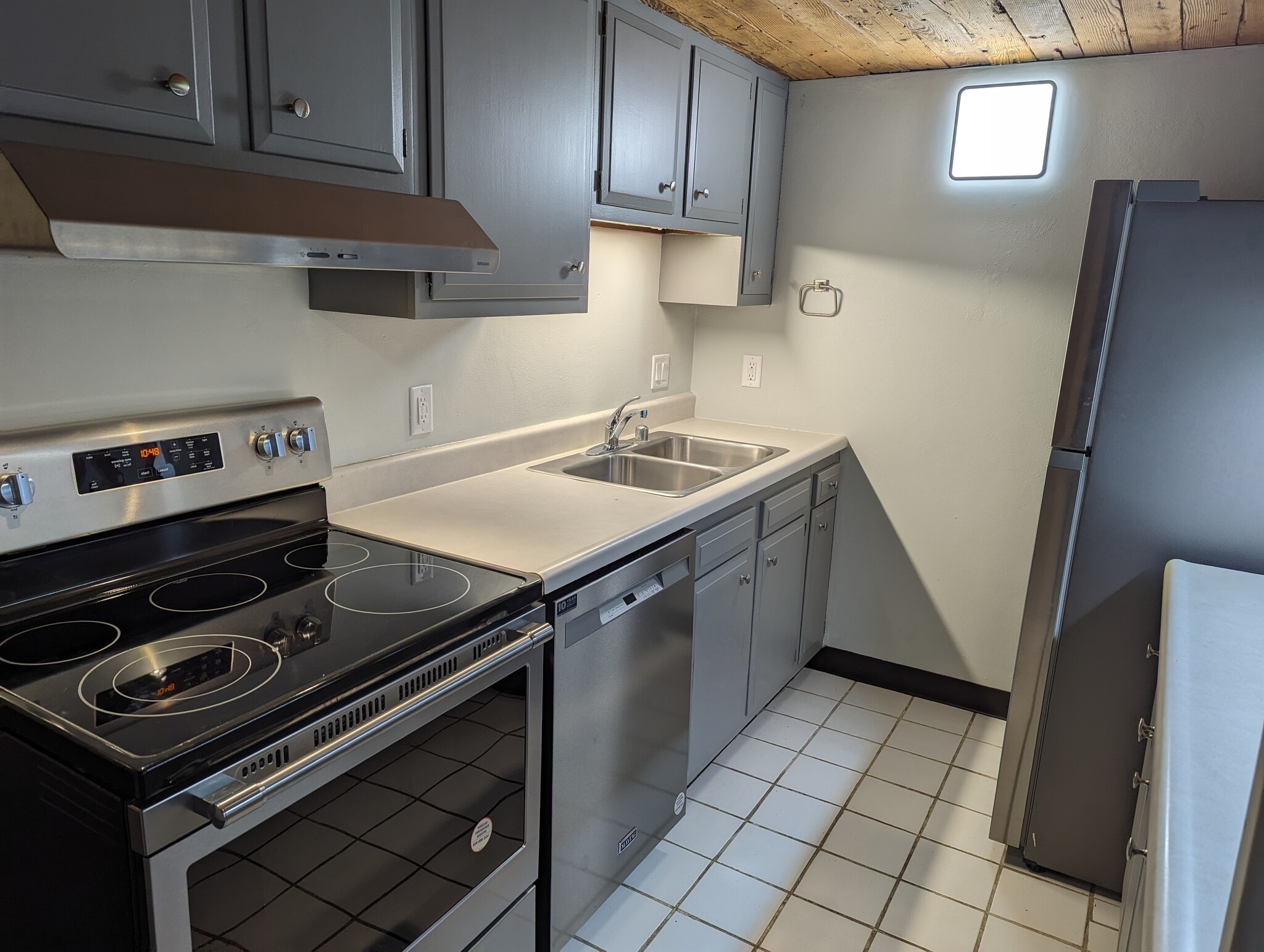 Building Photo - 222 Jay St