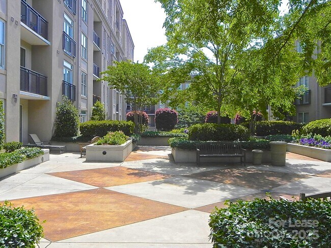 Building Photo - 1315 East Blvd