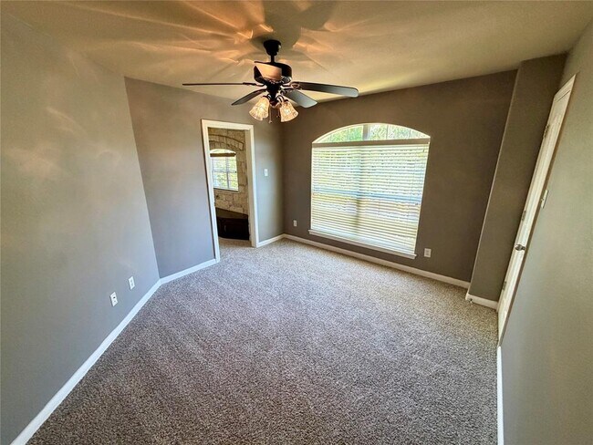 Building Photo - 3713 Broadwinged Hawk Cove