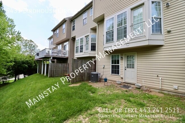 Building Photo - 9431 Birdhouse Cir
