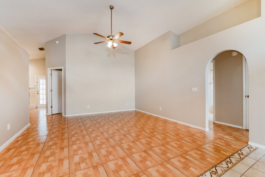 Building Photo - 2630 Cahill Way