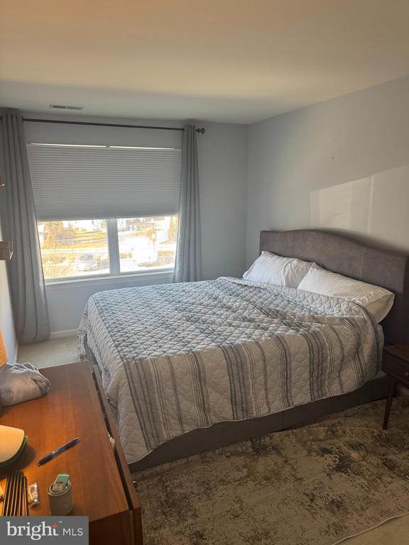 Building Photo - 43 S Poplar St