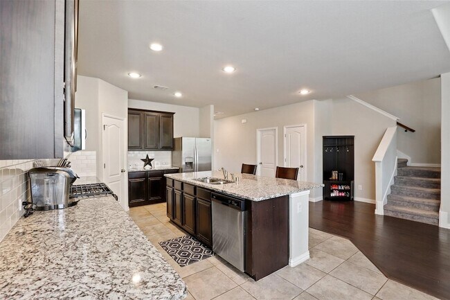 Building Photo - 3134 Grand Bay Dr
