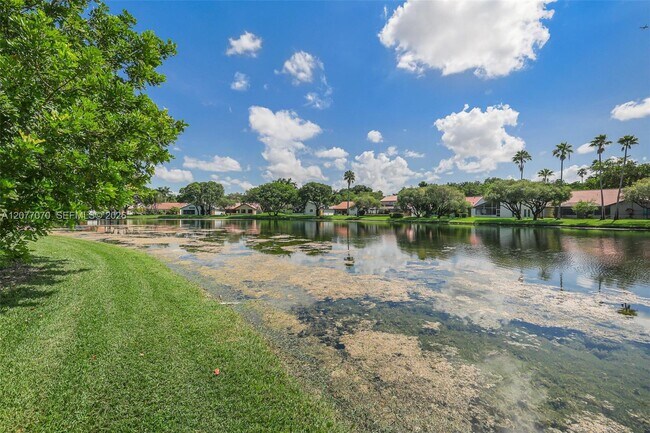Building Photo - 1928 Water Ridge Dr