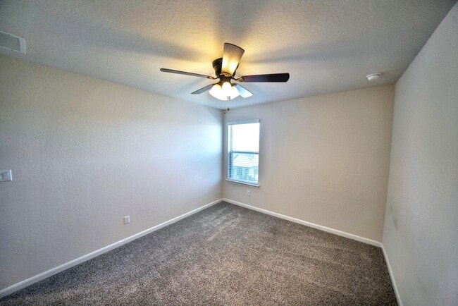 Building Photo - Beautiful Home Now Available in Orchard Pa...