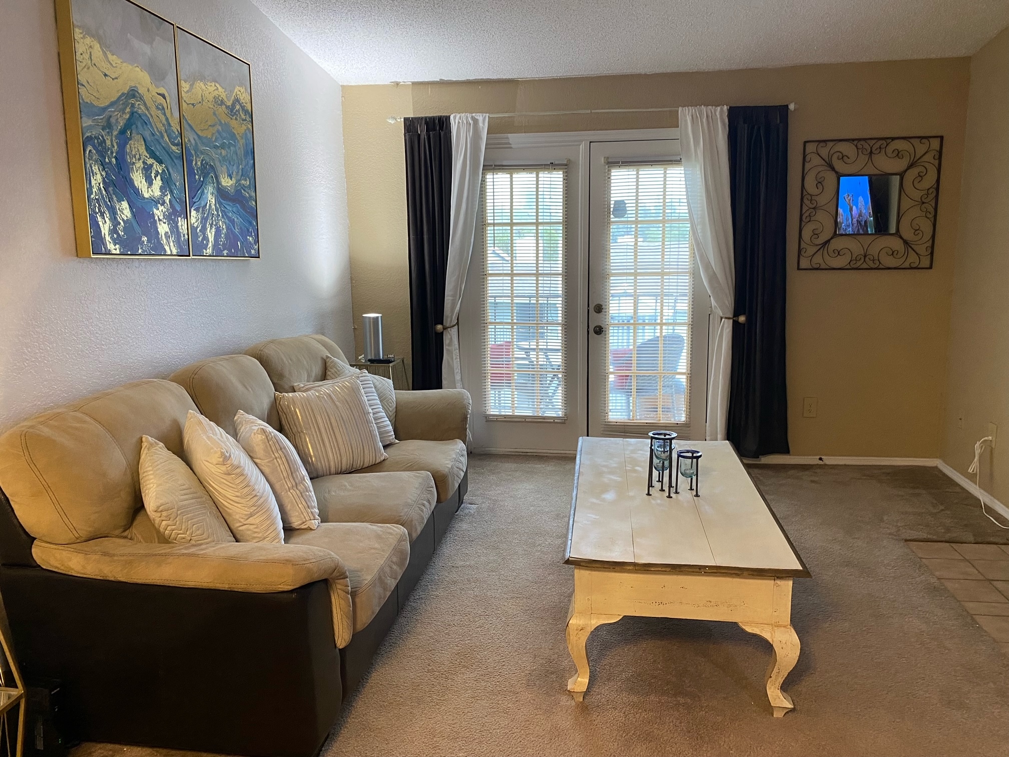 living room - 2550 N Alafaya Trl